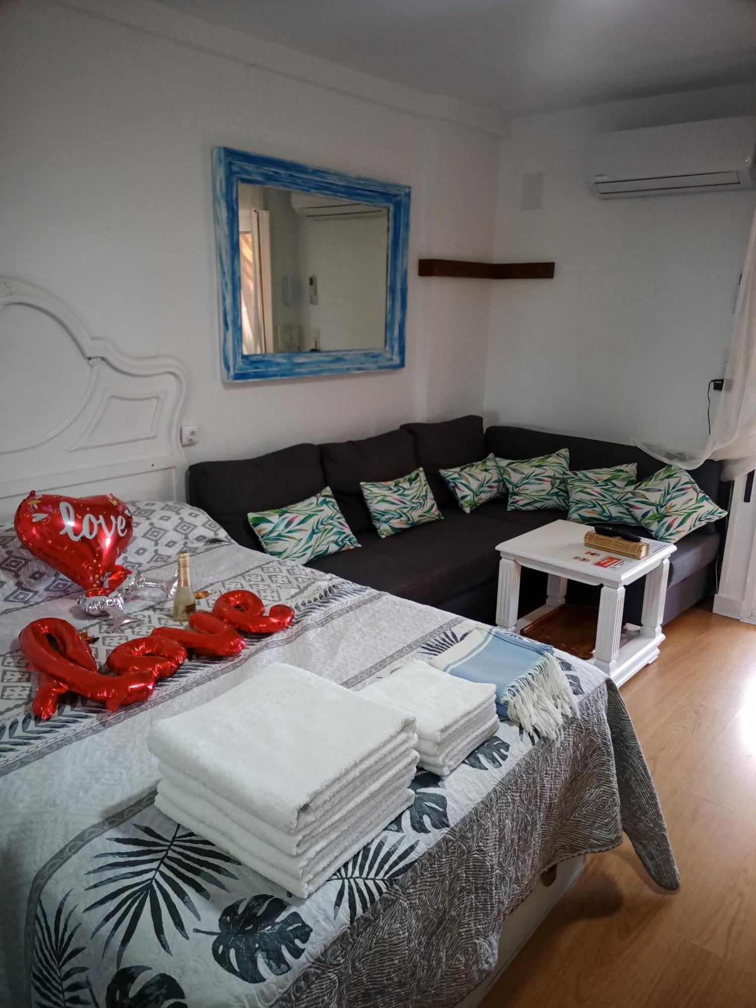 Sweet Home Benalmadena, Estudio Con Vistas Al Mar Y Excelente Conexion Wifi, Para No Fumadores, Con Piscinas, Sea Views, With Swimming Pools, Completely Renovated, Ideal For Older People, Bright With Morning Sun, No Smoking Exterior foto